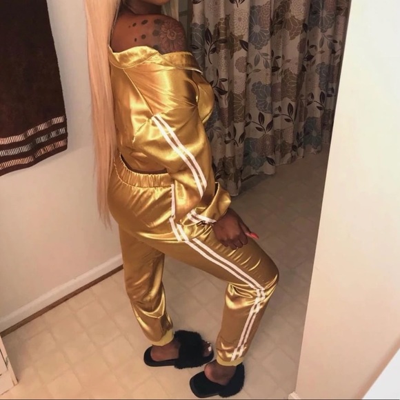 2 piece satin set - Picture 3 of 3